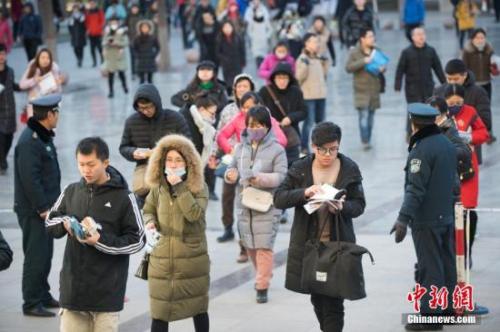 国考报名开启三天超18万人过审 仍有职位无人问津