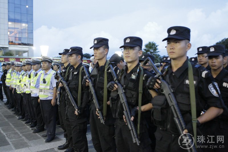 罗平：650余警力集中开展“平安罗平”专项整治行动