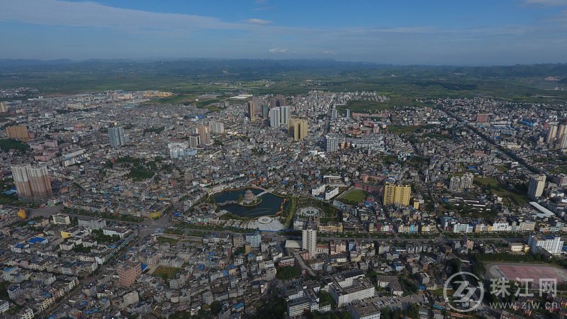 罗平县城全景.JPG