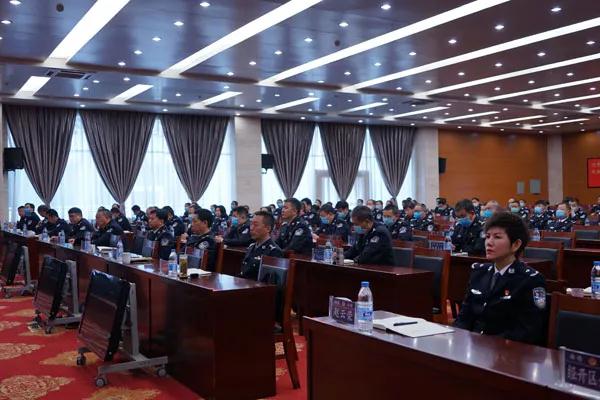 省委决定陆永昌同志提名为曲靖市政府副市长、市公安局局长人选
