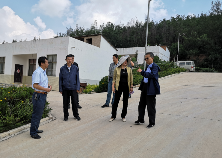 曲靖市易地扶贫搬迁联合检查组到马龙区张安屯街道检查指导易地扶贫搬迁工作