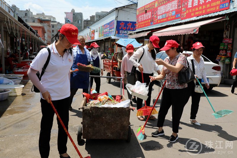 罗平开展爱国卫生大扫除“众参与”活动，共建美丽县城