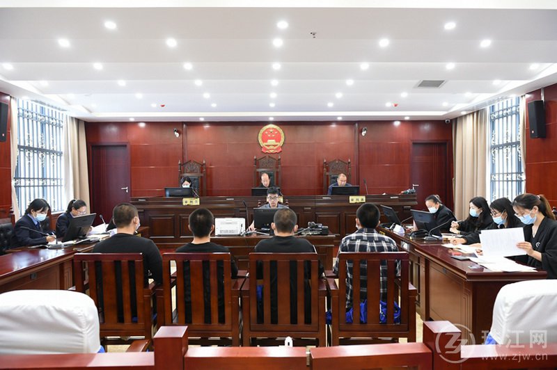 麒麟法院集中宣判四起毒品犯罪案件
