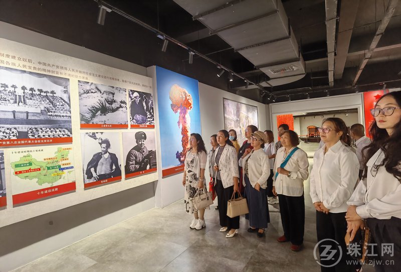 民进曲靖市委组织参加曲靖市庆祝中国共产党成立100周年主题展览学习活动