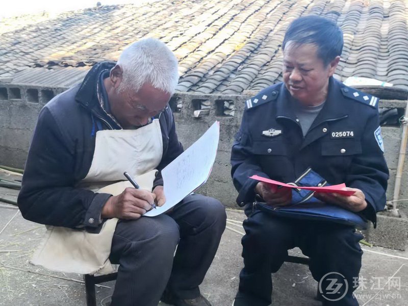 百姓的事情大于天  三十三年如一日扎根田坝  ——记田坝派出所老民警孔德绍先进事迹 