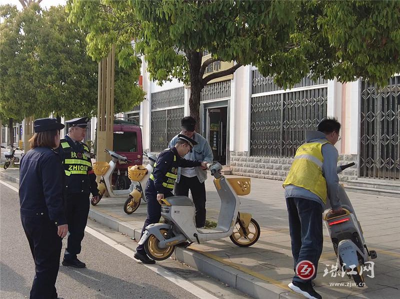 沾益区联合整治校园周边共享单车停放秩序 共治共享城市文明