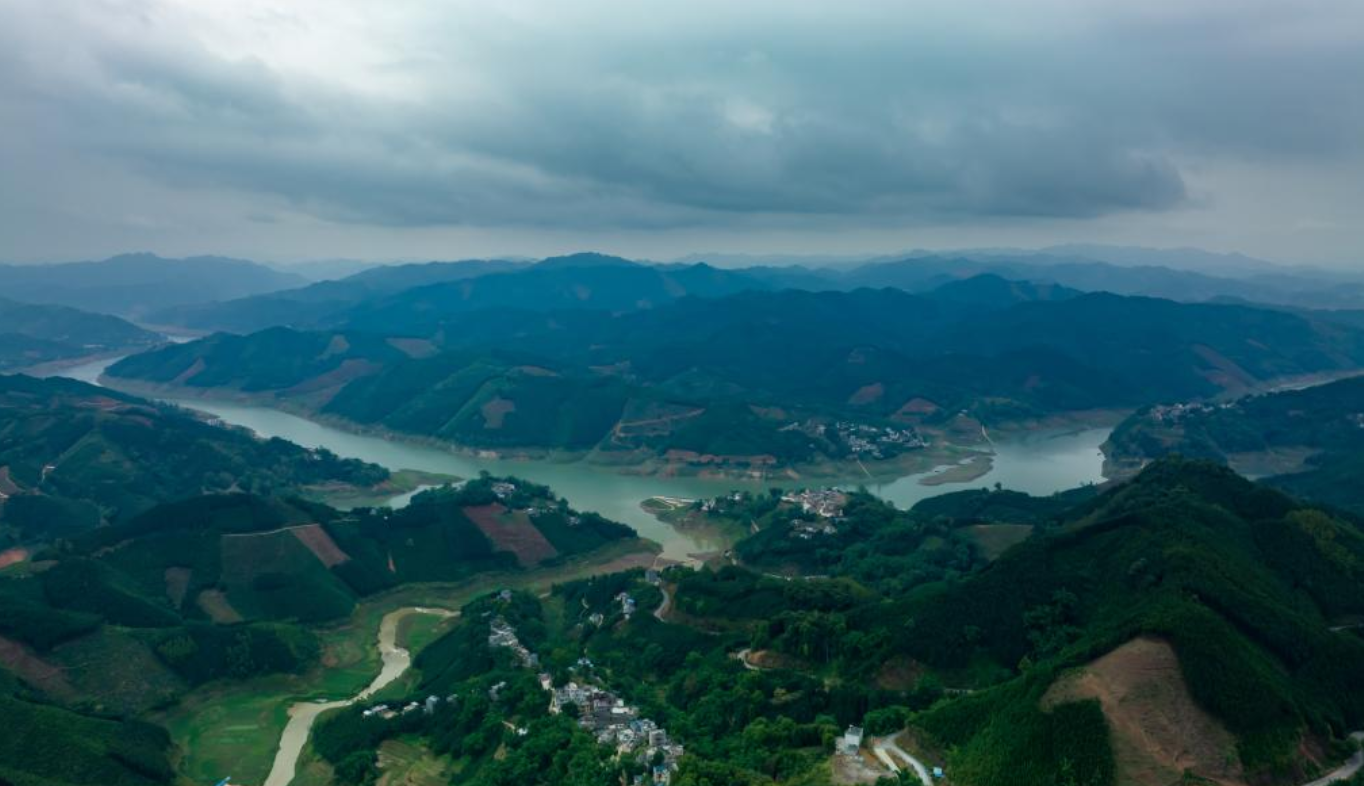 江河奔腾看中国丨为有源头活水来——云南守护好珠江上游生态屏障