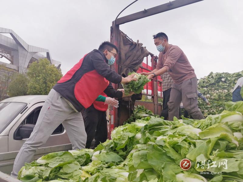 富源胜境：物资捐赠情暖“疫”线