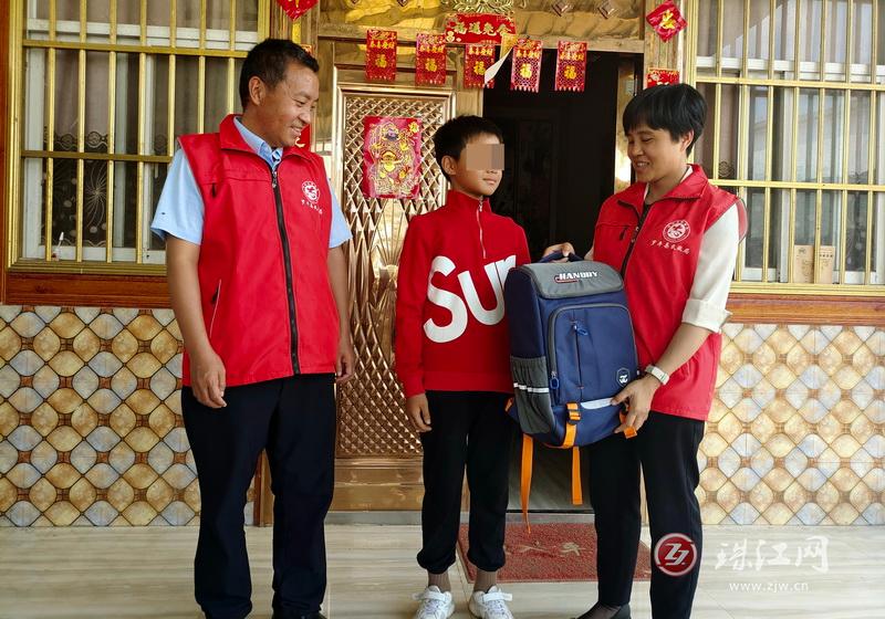 合力监护 相伴成长——罗平县民政局关爱困境儿童志愿服务暖人心
