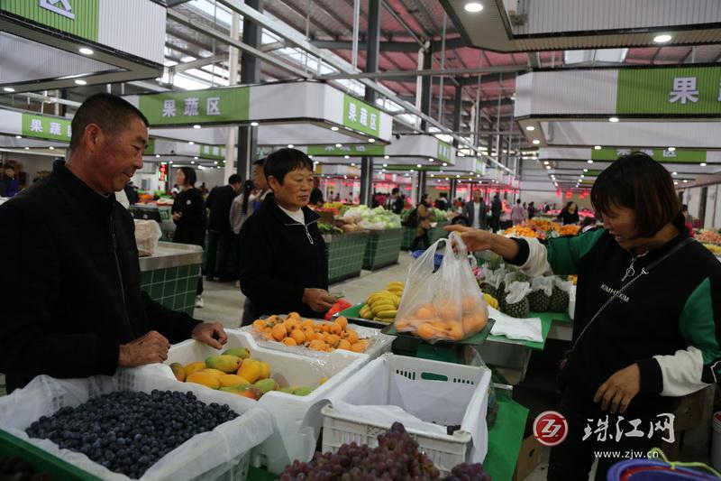 宣威宝山：农贸市场开业运营  广大群众点赞叫好