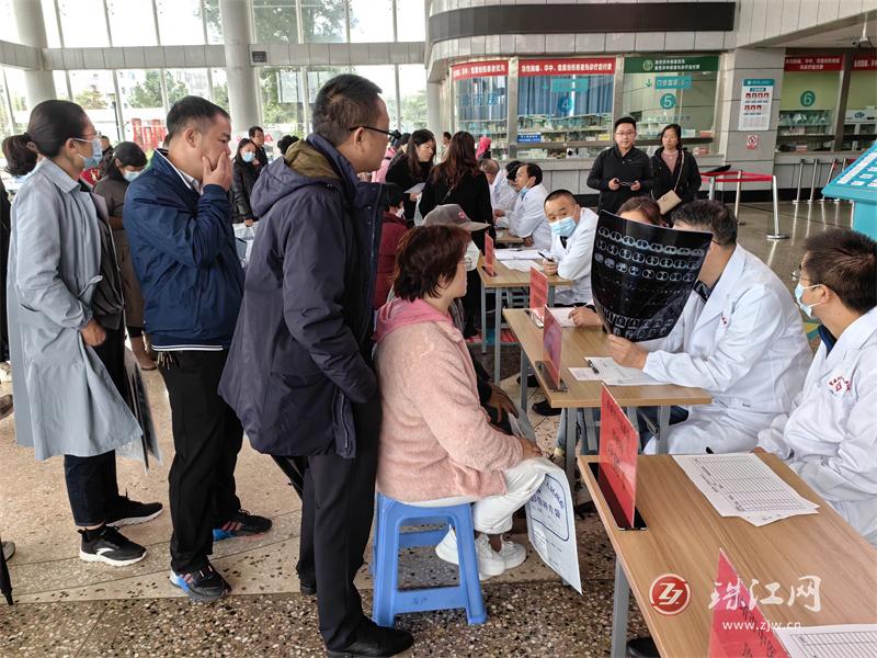 助县乡村提升 惠泽一方百姓——上海专家到宣威市指导相关疾病的诊治及开展义诊活动