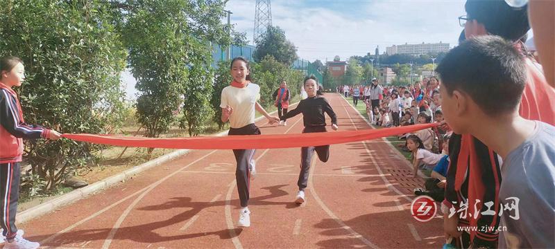 宣威市丰华二小举行“奔跑吧少年”体育运动会