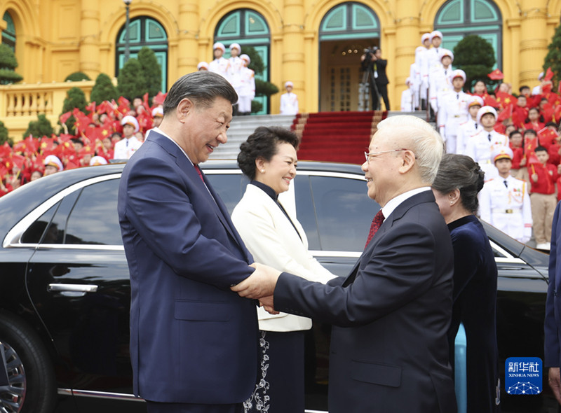 习近平同越共中央总书记阮富仲举行会谈