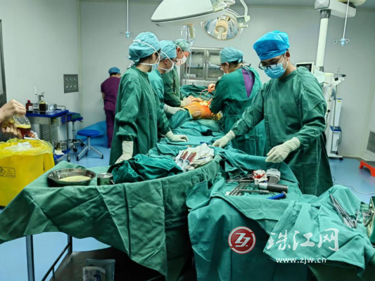 麒麟区珠街街道社区卫生服务中心完成一例复杂外科手术治疗