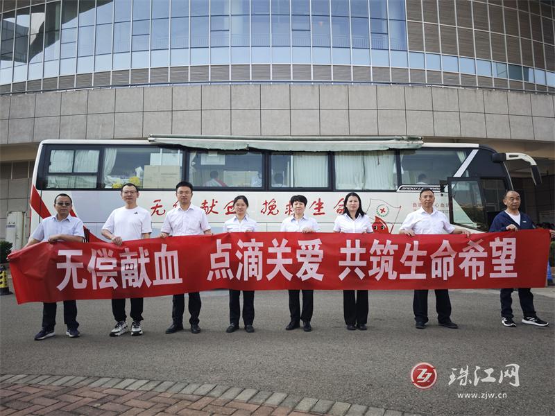 红色的脉搏 流动的希望——富源县联社积极参与无偿献血公益活动