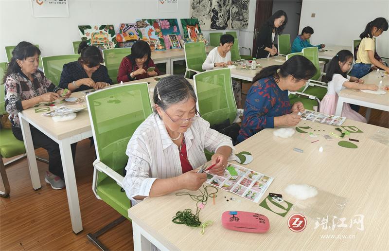 麒麟区老年大学“粽情”端午