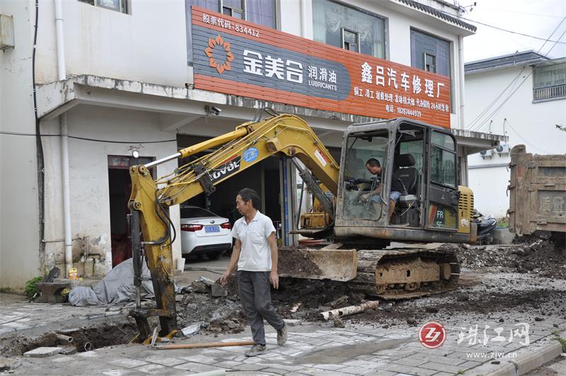 新街乡：“党建红”绘就“河湖清”打造水美乡村