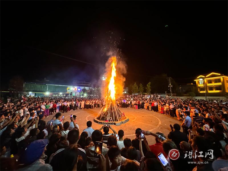 迤车镇今年火把节仪式感氛围感拉满