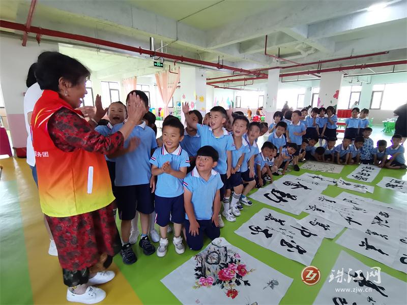 会泽县各级关工委以“三个聚焦”扎实开展暑期“五老”关爱活动