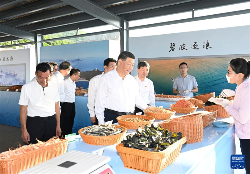 习近平在福建考察时强调 扭住目标不放松 一张蓝图绘到底 在中国式现代化建设中奋勇争先