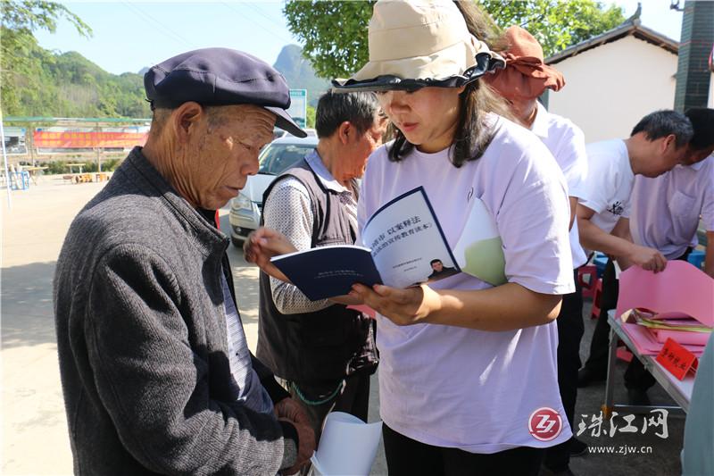 罗平县大水井乡：下足三个功夫提升群众安全感满意度