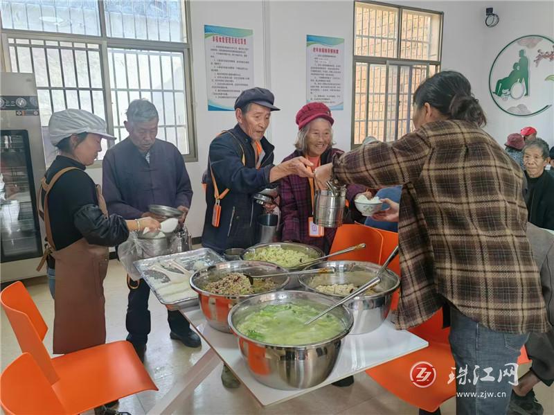 马街镇黄官营村：家门口的“幸福小食堂”