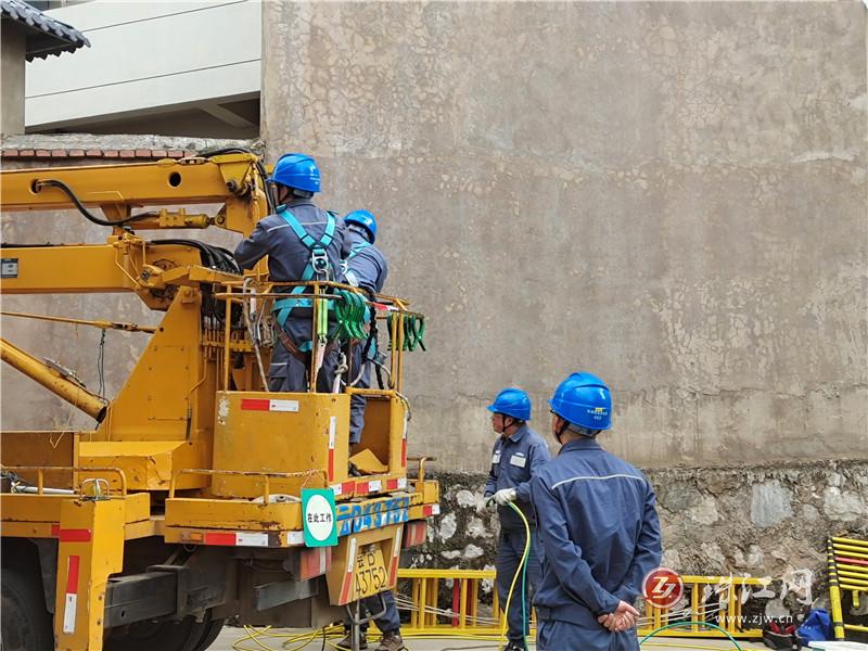 陸良供電局：精準治理線路隱患 保障民眾用電安全