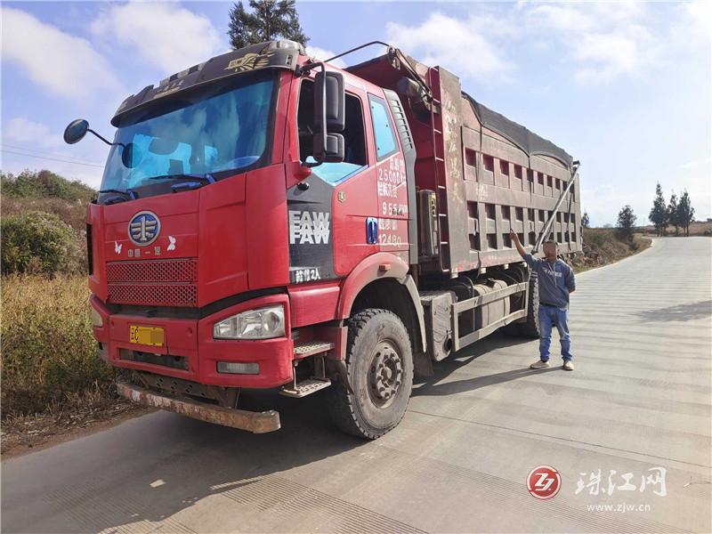 嚴(yán)防貨車變“禍車” 阿崗派出所“冬季行動”持續(xù)整治大貨車交通違法