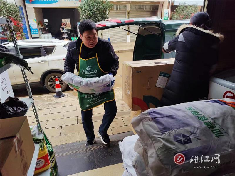 社区团购搭“便车”，农产品“跑”进百姓家