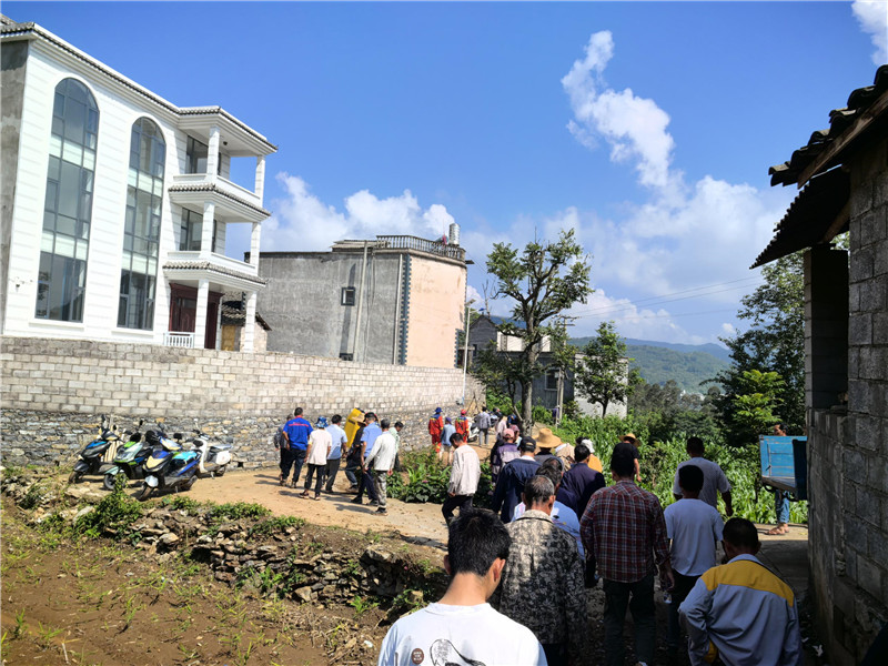 八旬老人走失山林 警民携手12小时紧急大搜救