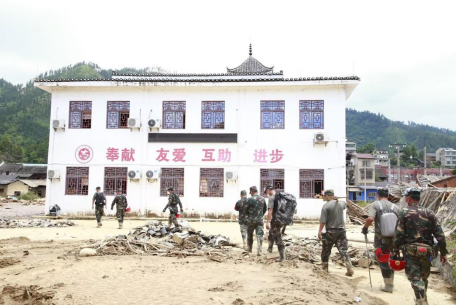 灾情无情，人有情！袁记云饺向救援队捐赠应急通讯中继台