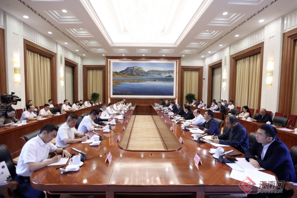 王予波与浙商总会企业家座谈