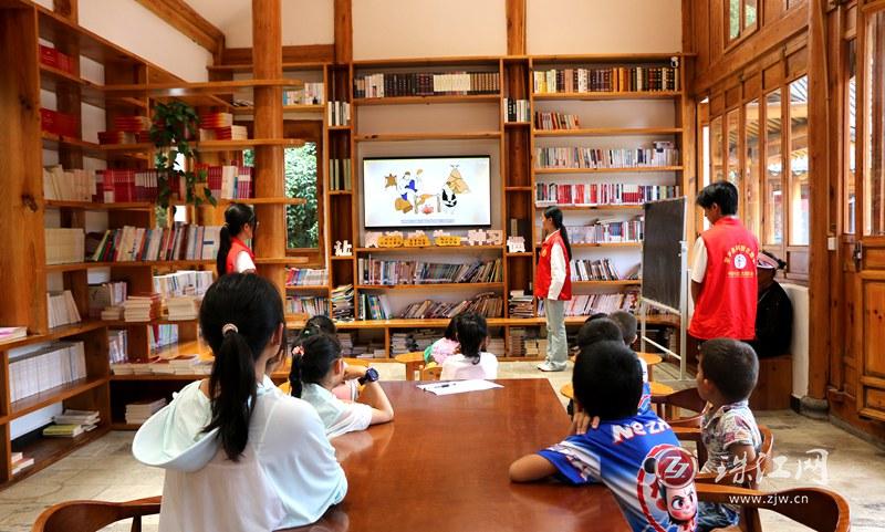 罗平县科技馆开展2025年“探寻书法历史，书写汉字之美”科普教育宣传活动